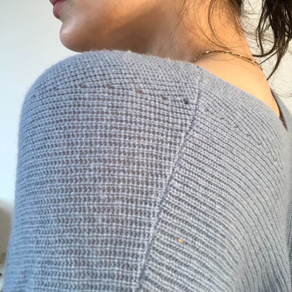 Vince Blue 100% Cashmere Sweater - Picture 3 of 6